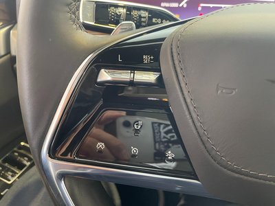 2025 Cadillac ESCALADE — миниатюра 31
