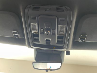 2025 Cadillac ESCALADE — миниатюра 17