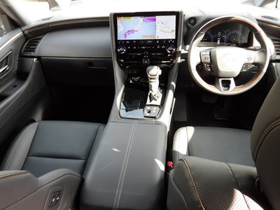 2024 Toyota ALPHARD — фото 7