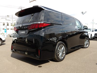 2024 Toyota ALPHARD — фото 3