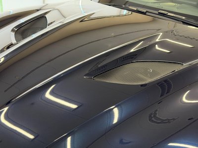 صورة 9 لـ 2021 Aston Martin DBS SUPERLEGGERA VOLANTE