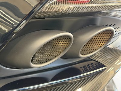 صورة 19 لـ 2021 Aston Martin DBS SUPERLEGGERA VOLANTE