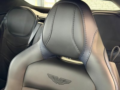 صورة 38 لـ 2021 Aston Martin DBS SUPERLEGGERA VOLANTE