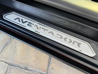 صورة 24 لـ 2012 Lamborghini AVENTADOR
