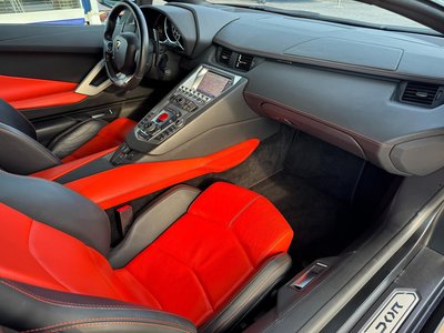 صورة 35 لـ 2012 Lamborghini AVENTADOR