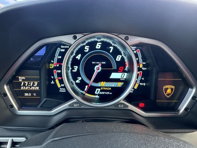 صورة 18 لـ 2012 Lamborghini AVENTADOR