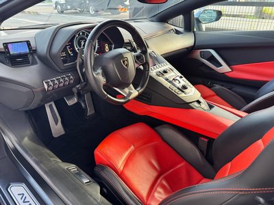 صورة 16 لـ 2012 Lamborghini AVENTADOR