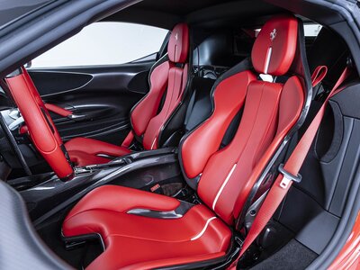 صورة 3 لـ 2021 Ferrari SF90 STRADALE