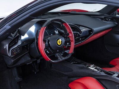صورة 6 لـ 2021 Ferrari SF90 STRADALE