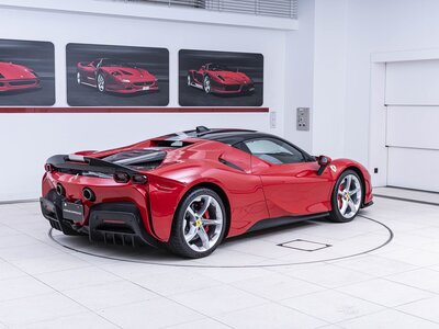 صورة 27 لـ 2021 Ferrari SF90 STRADALE