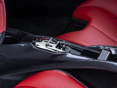 صورة 13 لـ 2021 Ferrari SF90 STRADALE