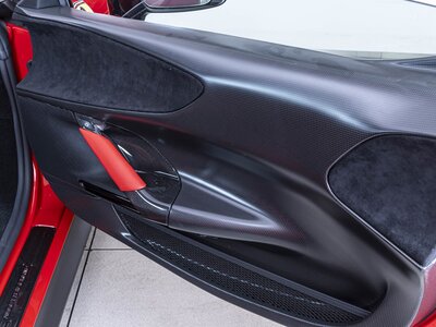 صورة 14 لـ 2021 Ferrari SF90 STRADALE
