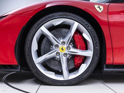 صورة 21 لـ 2021 Ferrari SF90 STRADALE