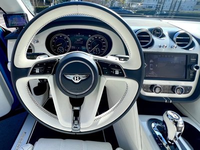 2017 Bentley BENTAYGA photo 10