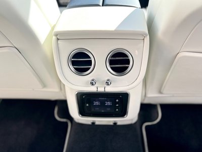 2017 Bentley BENTAYGA photo 41