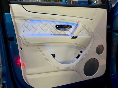 2017 Bentley BENTAYGA photo 64