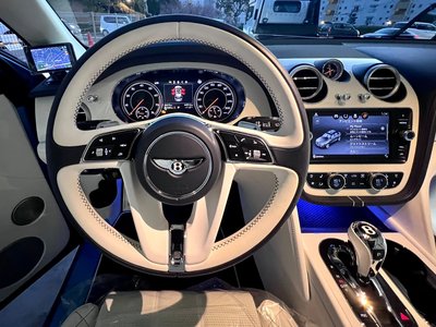 2017 Bentley BENTAYGA photo 59