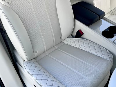 2017 Bentley BENTAYGA photo 25