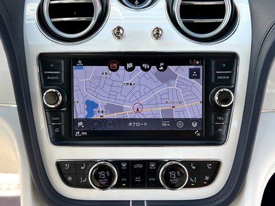 2017 Bentley BENTAYGA photo 38