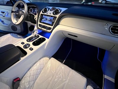 2017 Bentley BENTAYGA photo 61
