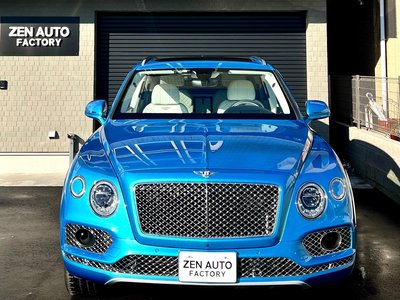 2017 Bentley BENTAYGA photo 2