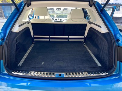 2017 Bentley BENTAYGA photo 51