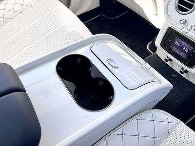 2017 Bentley BENTAYGA photo 45
