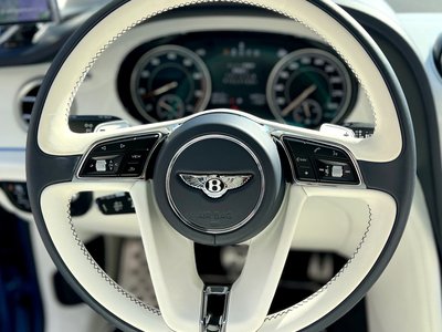 2017 Bentley BENTAYGA photo 15