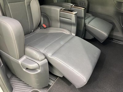 صورة 26 لـ 2025 Toyota ALPHARD