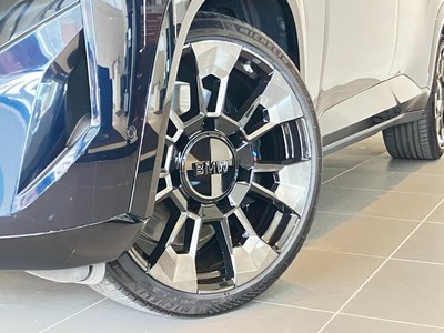 2023 BMW XM thumbnail 19