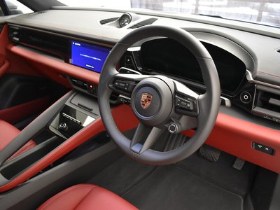 2026 Porsche MACAN 缩略图 2