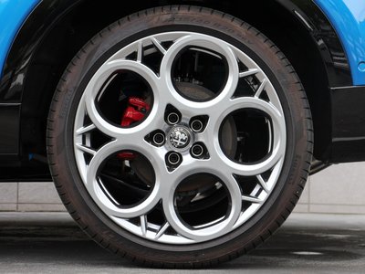 صورة 10 لـ 2025 ALFA Romeo TONALE