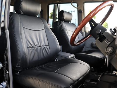 1994 Toyota LAND CRUISER 70 photo 6