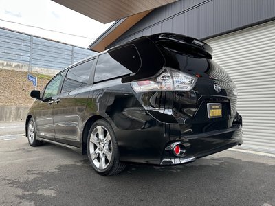 صورة 6 لـ 2013 Toyota SIENA