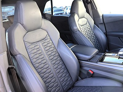 صورة 15 لـ 2021 AUDI RS Q8