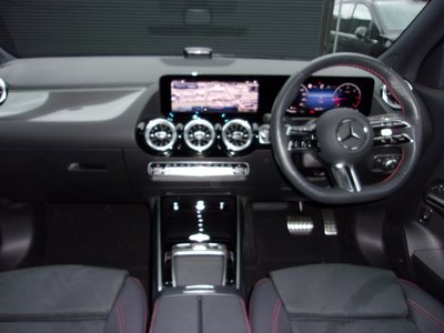 2025 Mercedes-BENZ GLA photo 12