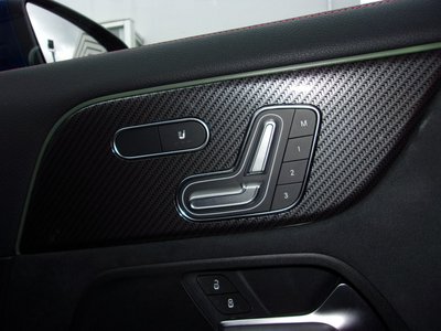 2025 Mercedes-BENZ GLA thumbnail 19