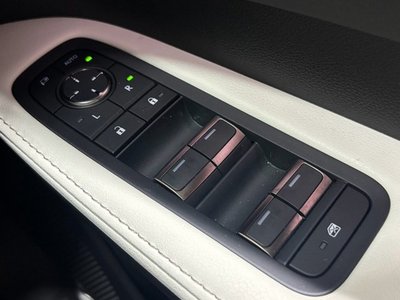 2025 Lexus RX 缩略图 39