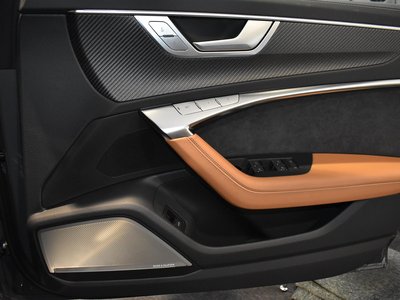 صورة مصغرة 23 لـ 2025 AUDI RS6 AVANT