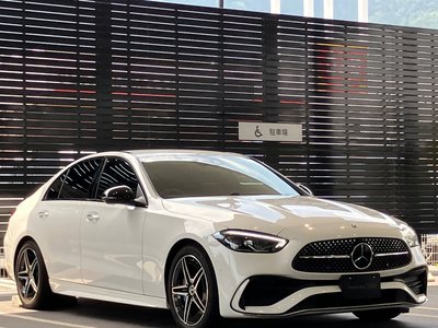 2025 Mercedes-BENZ C-CLASS photo 3