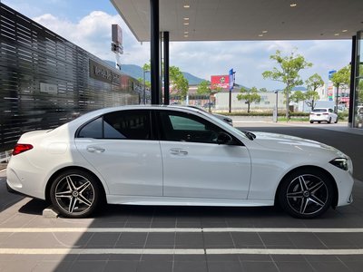 2025 Mercedes-BENZ C-CLASS photo 4