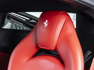 2016 Ferrari 488 GTB 照片 13