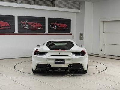 2016 Ferrari 488 GTB 照片 7