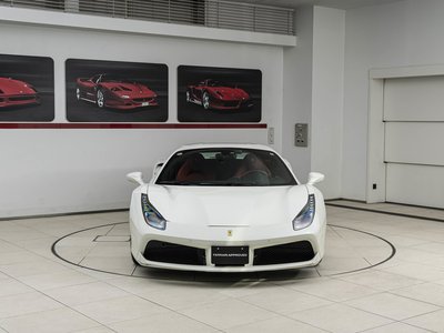 2016 Ferrari 488 GTB 照片 3