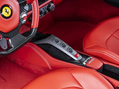 صورة مصغرة 17 لـ 2016 Ferrari 488 GTB