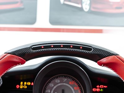 2016 Ferrari 488 GTB 照片 16