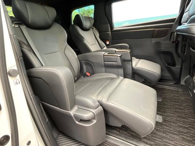 2023 Toyota ALPHARD — фото 38