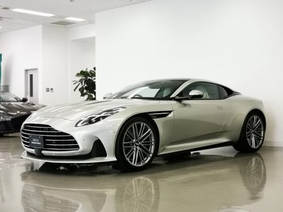 2026 Aston Martin DB12 缩略图 26