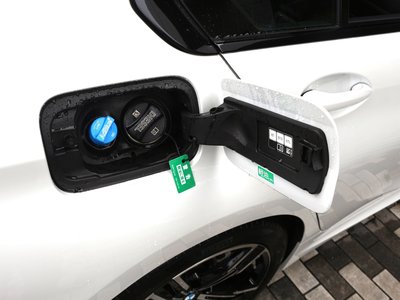 2025 BMW 3 SERIES thumbnail 22