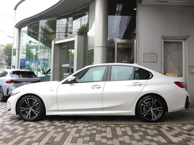 2025 BMW 3 SERIES photo 7
